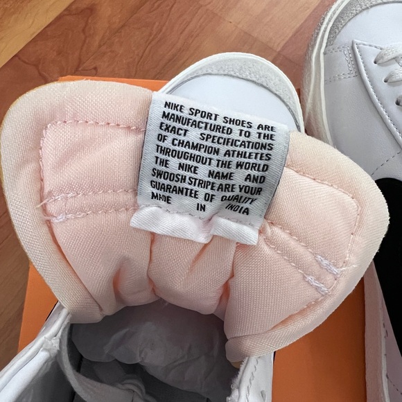 BN Nike Blazer Mid '77 Vintage White Black - Size 9.5M - Picture 7 of 11